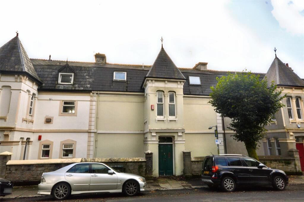 4 bedroom terraced house for sale in College Avenue, Plymouth, PL4