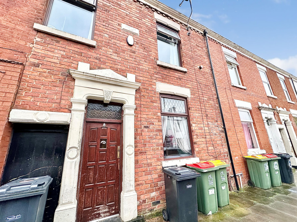 3 bedroom terraced house for sale in Raikes Road, Preston, PR1