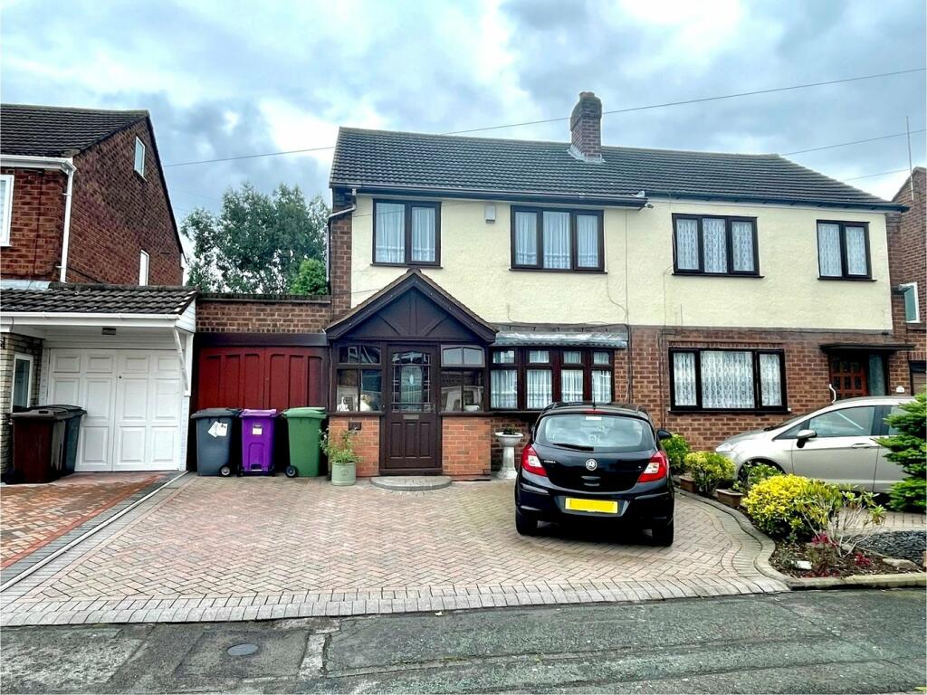 3 bedroom semidetached house for sale in Springhill Road, Wednesfield