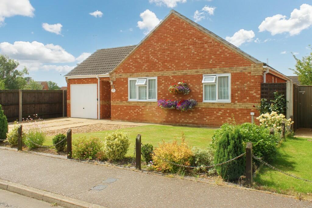 3 bedroom detached bungalow for sale in Old School Road, Melton