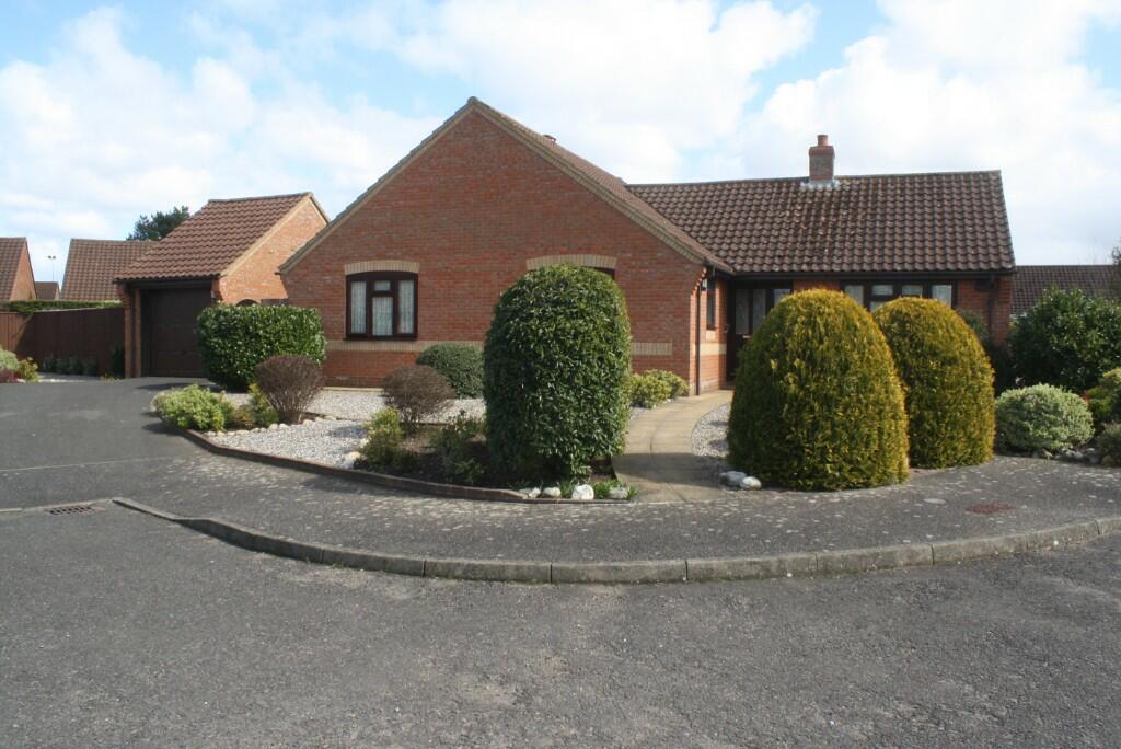 3 bedroom detached bungalow for sale in Rowan Way, Holt, Norfolk, NR25