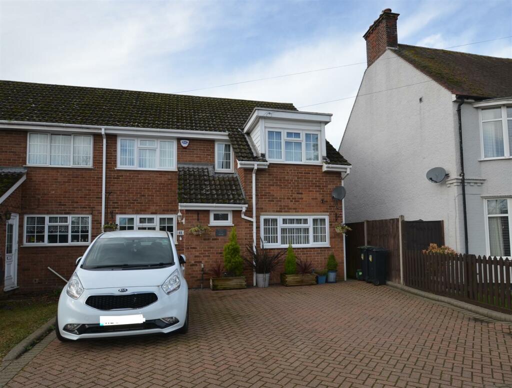 4 bedroom semidetached house for sale in High Street, Flitwick