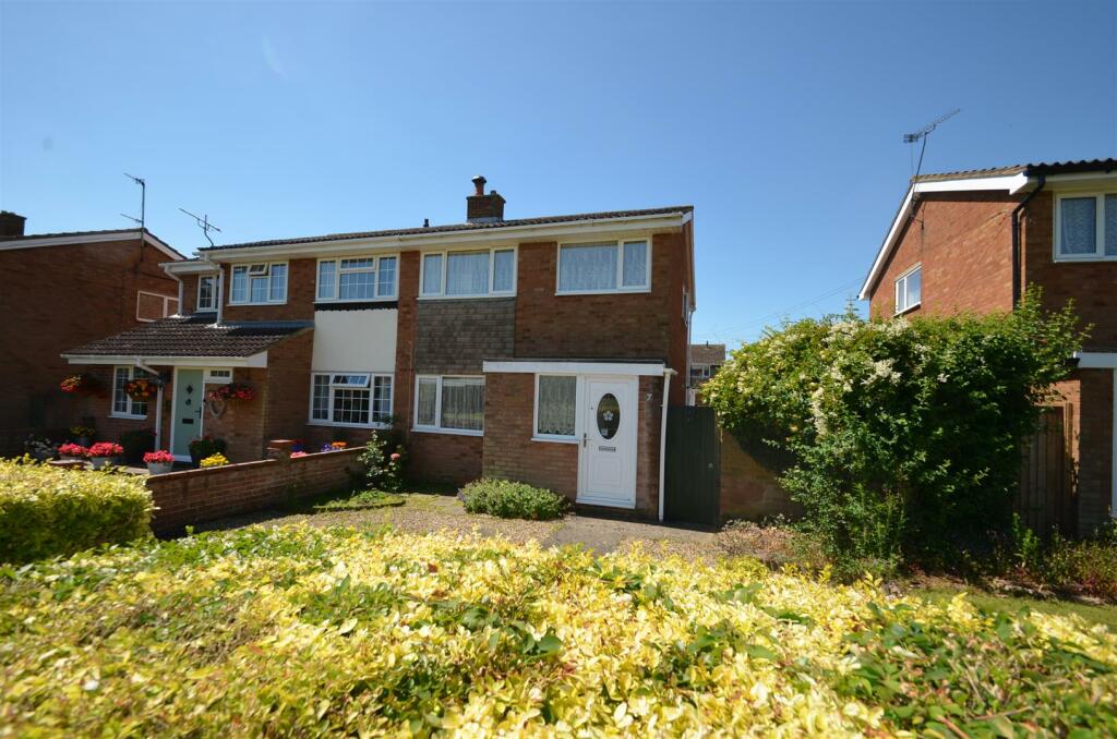 Main image of property: Yew Tree Walk, Clifton, Shefford