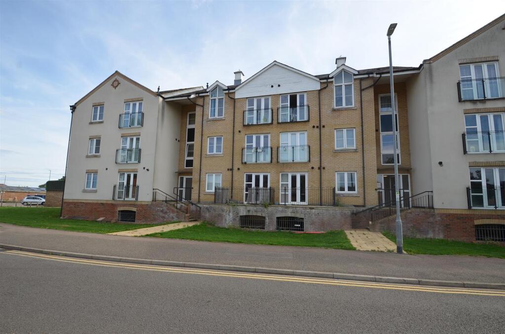 Main image of property: River View, Shefford