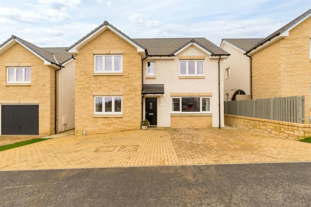 5 bedroom house for sale in Bellwood Place, Penicuik, Midlothian, EH26