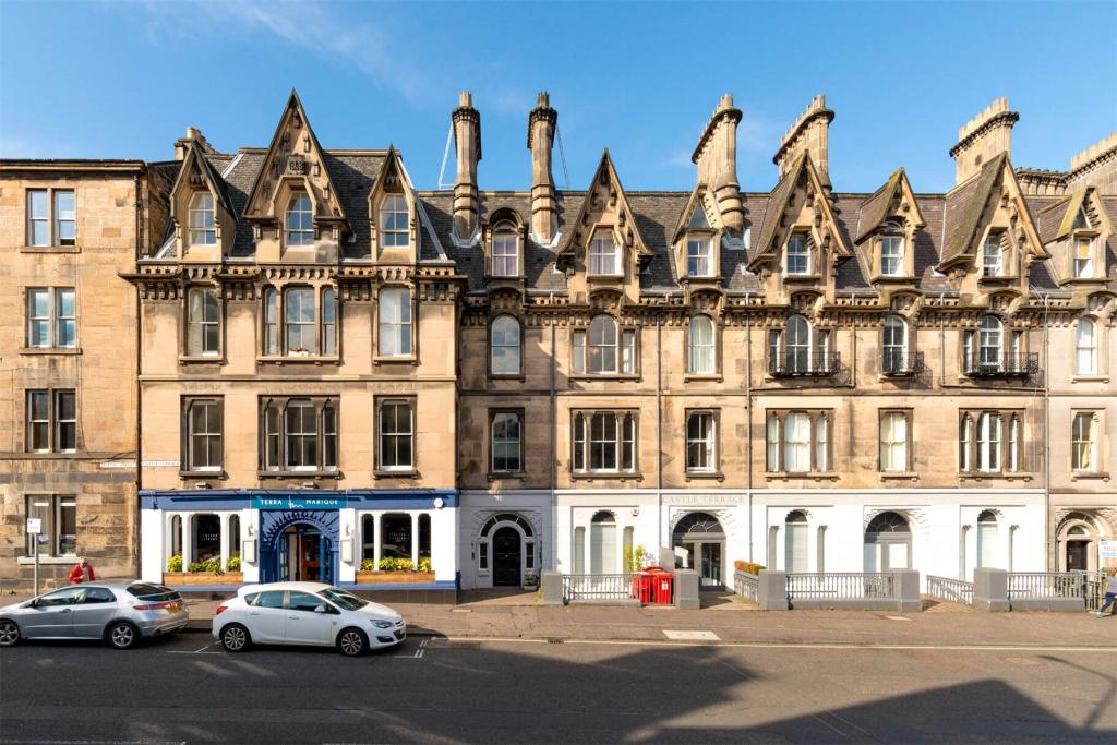2 bedroom flat for sale in Castle Terrace, City Centre, Edinburgh, EH1