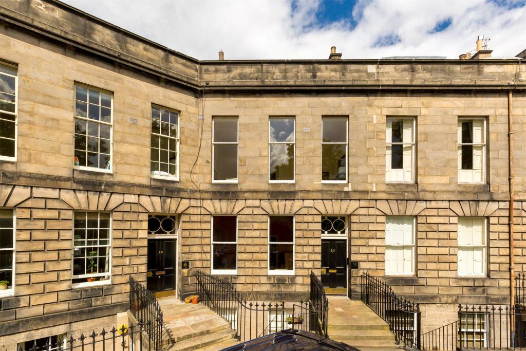 2 bedroom flat for sale in Claremont Crescent, New Town, Edinburgh, EH7