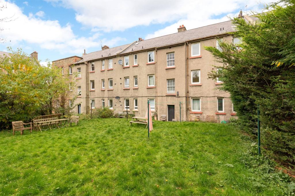 2 bedroom flat for sale in Iona Street, Edinburgh, EH6