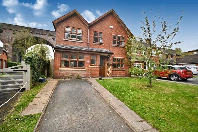 4 bedroom detached house for sale in 30 Church Meadow, Shifnal. TF1 9AD