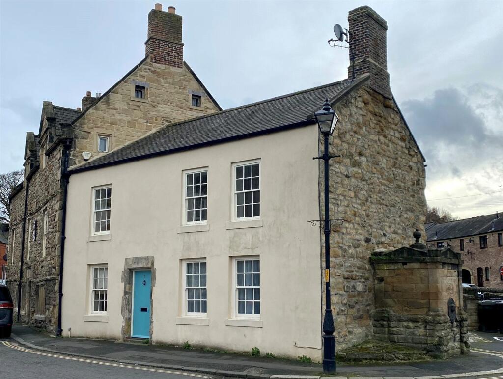 2 bedroom end of terrace house for sale in Holy Island House, Hexham