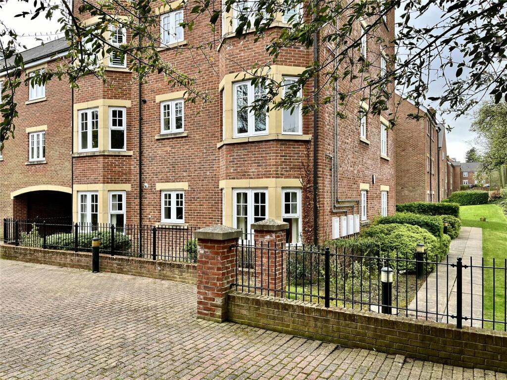 2 bedroom apartment for sale in Bowman Drive, Hexham, Northumberland, NE46