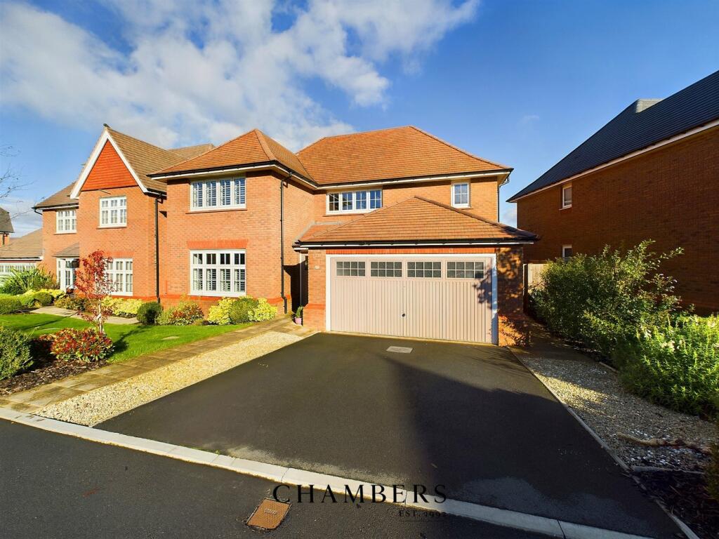 4 bedroom detached house for sale in Garth Isaf, Radyr, Cardiff, CF15