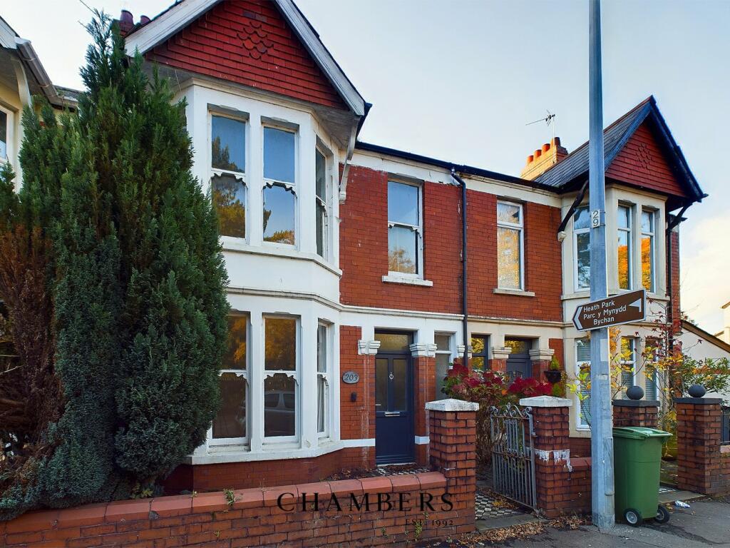 3 bedroom terraced house for sale in Allensbank Road, Heath, Cardiff, CF14