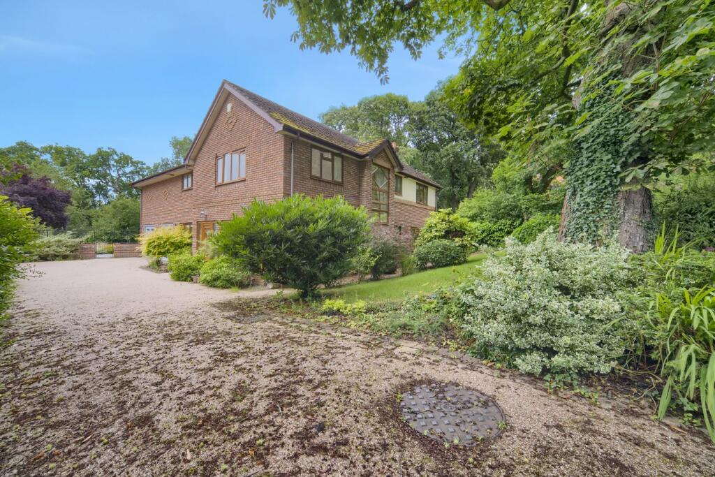 Main image of property: Duffryn Crescent, Peterston-Super-Ely, Cardiff, CF5