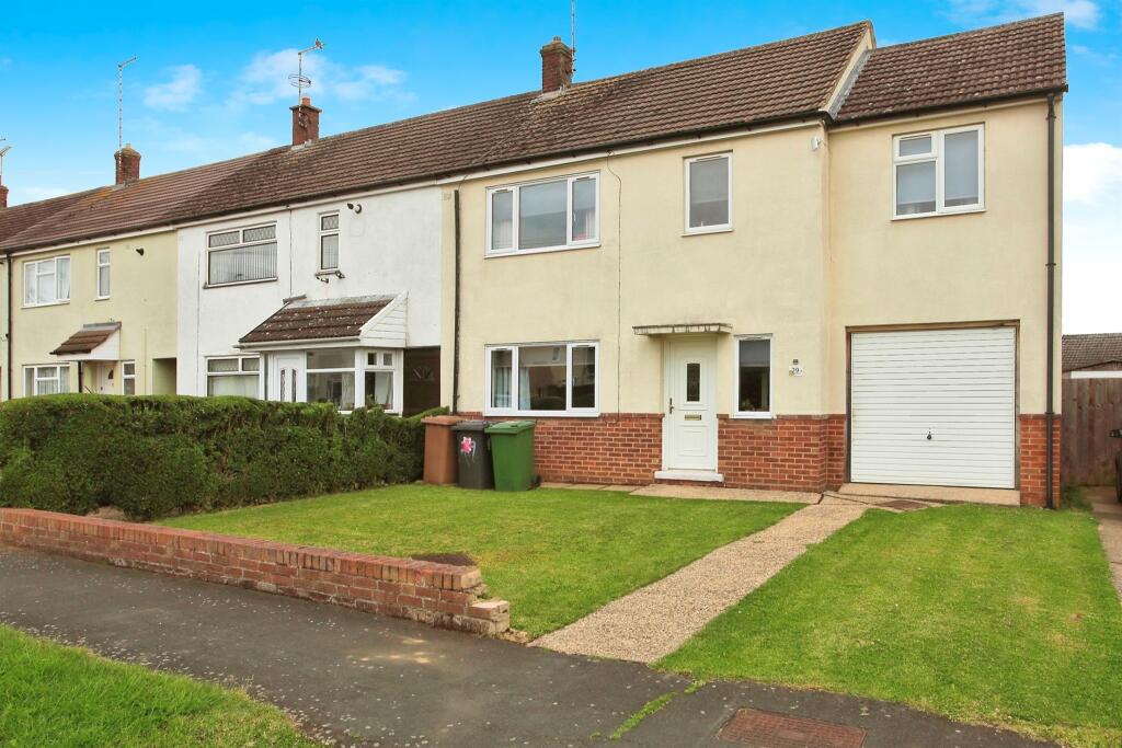 4 bedroom end of terrace house for sale in St. George Avenue, PETERBOROUGH, PE2