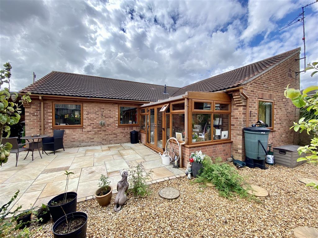 2 bedroom detached bungalow for sale in Barham Close, Stanground