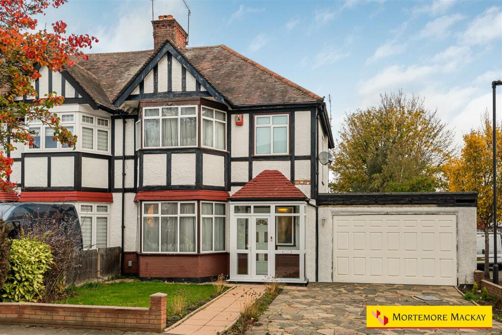 Main image of property: Colne Road, London