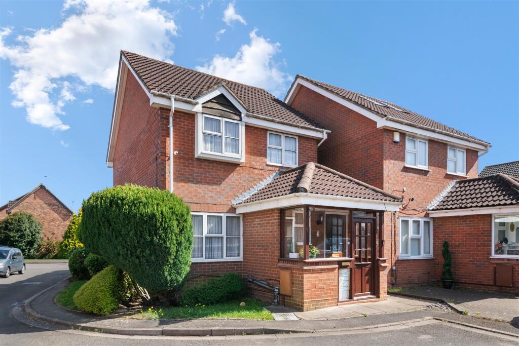 Main image of property: Dunsmore Close, Hayes