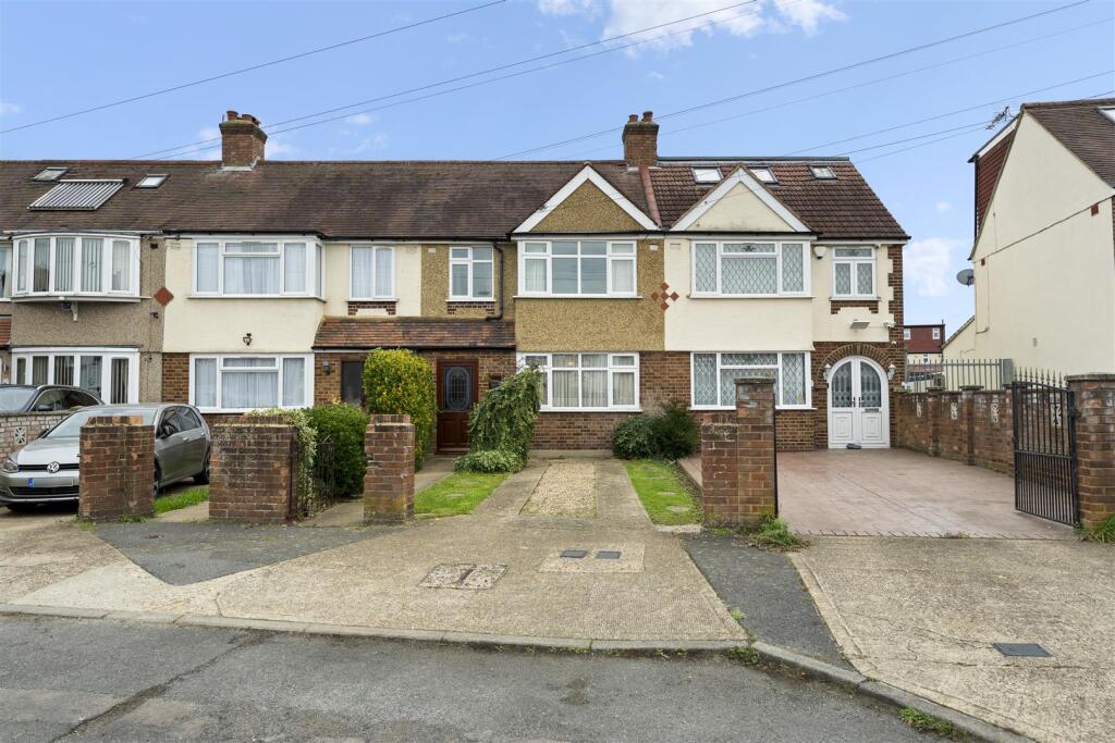 Main image of property: Selan Gardens, Hayes