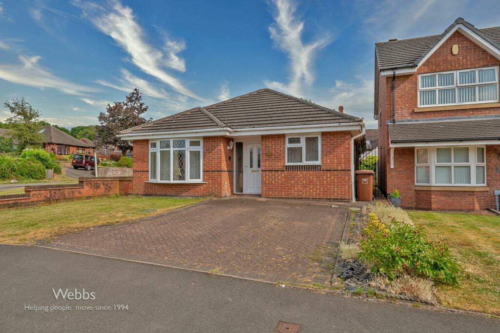 3 bedroom detached bungalow for sale in Keys close, Hednesford, Cannock