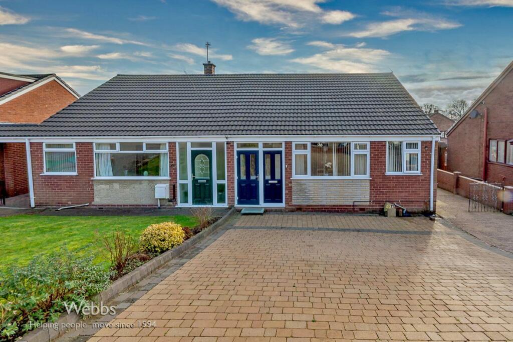 2 bedroom semidetached bungalow for sale in Priory Road, Hednesford