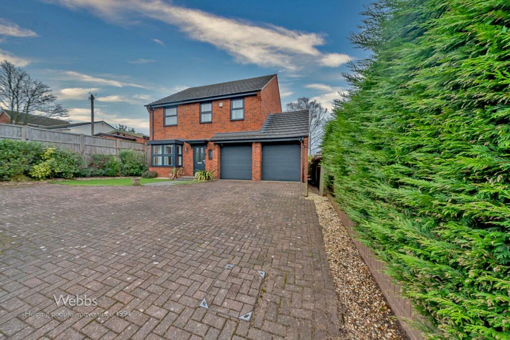 5 bedroom detached house for sale in Pye Green Road, Hednesford