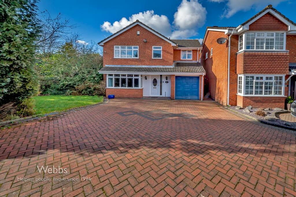 4 bedroom detached house for sale in St. Lawrence Drive, Heath Hayes