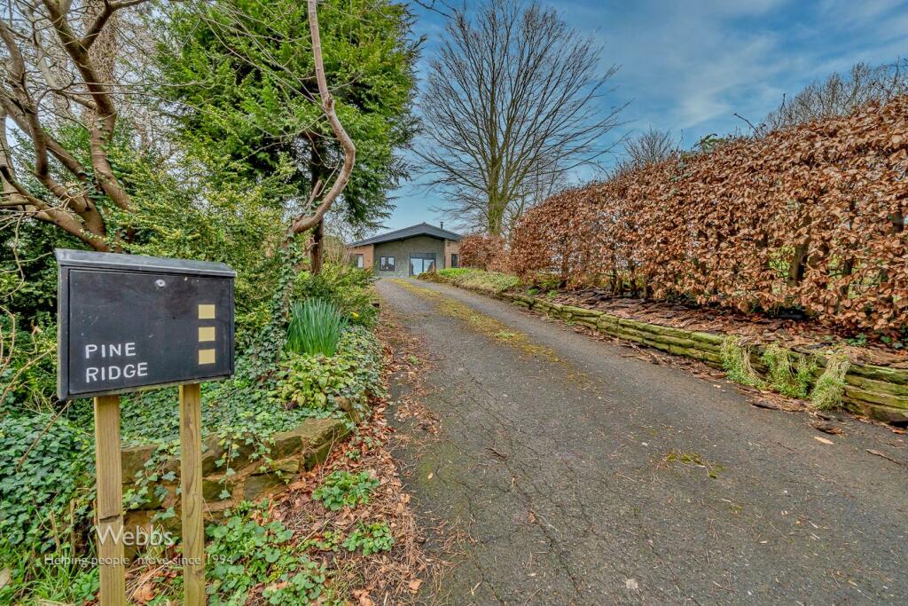 3 bedroom detached house for sale in Whitgreave Lane, Whitgreave