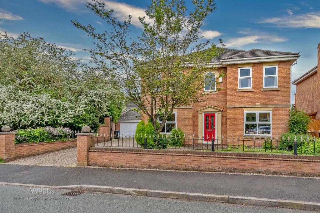 5 bedroom detached house for sale in Bramwell Drive, Cheslyn Hay