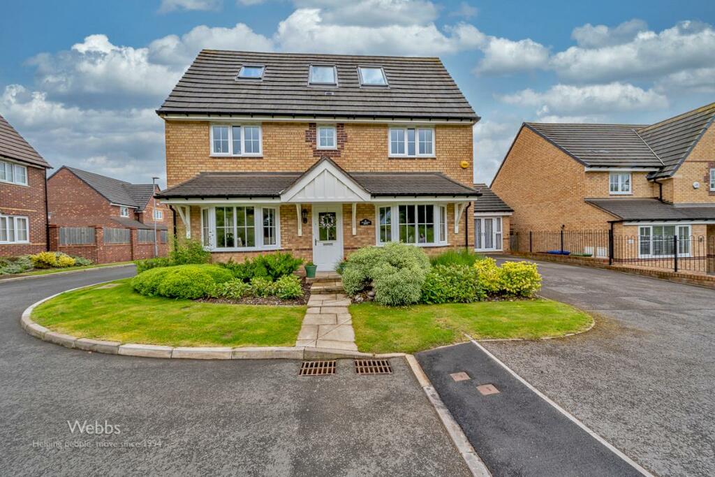 4 bedroom detached house for sale in Sockett Drive, Hednesford, Cannock