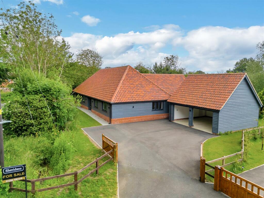 3 bedroom detached bungalow for sale in Hubbards Lane, Hessett, IP30
