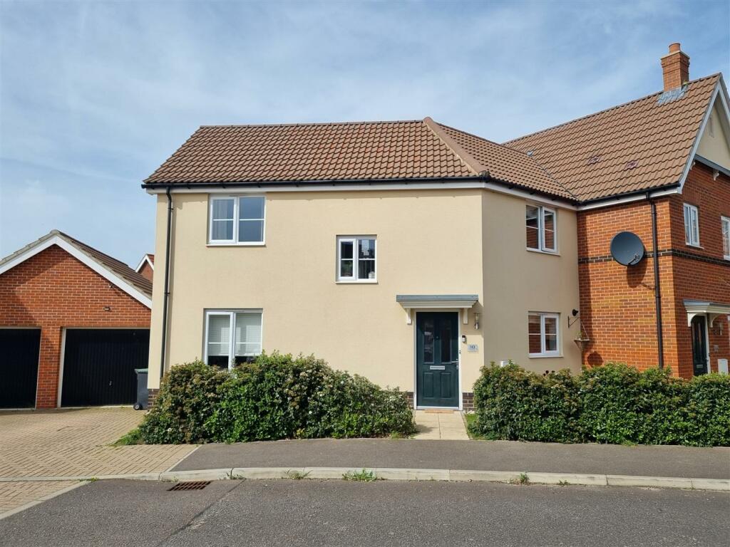 3 bedroom semidetached house for sale in Hall Lane, Elmswell, IP30
