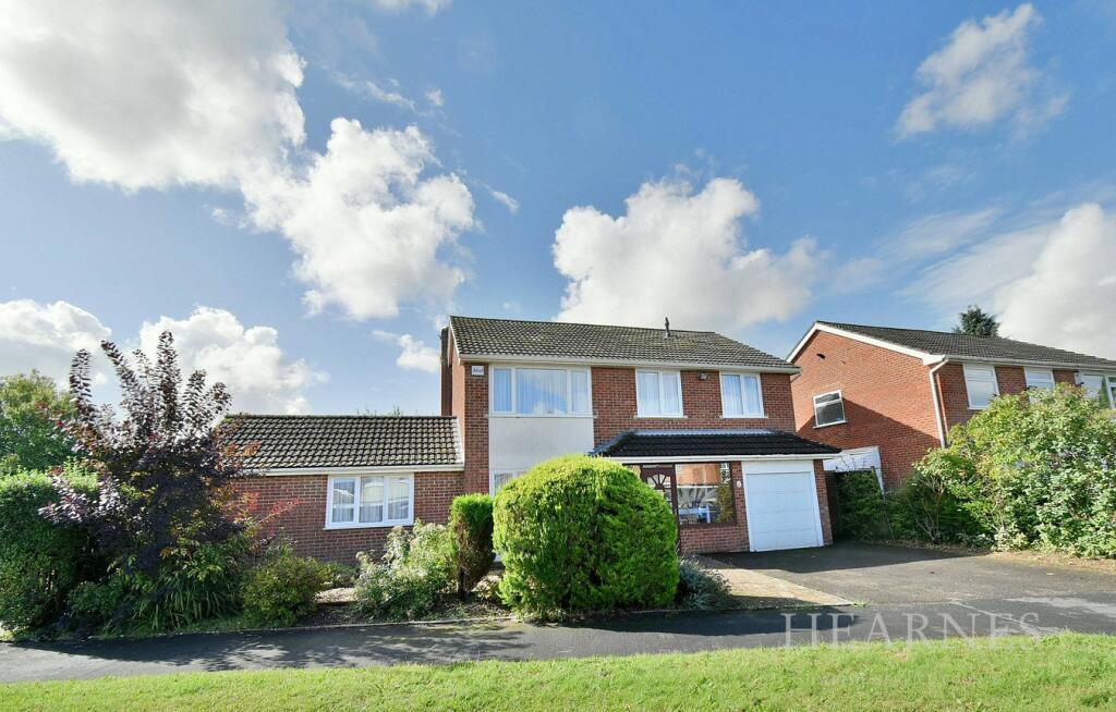 5 bedroom detached house for sale in Monsal Avenue, Ferndown, BH22