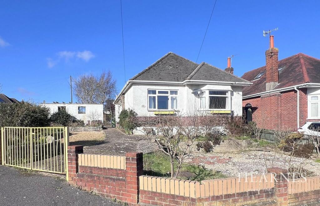 3 bedroom detached bungalow for sale in Brierley Road, Bournemouth, BH10