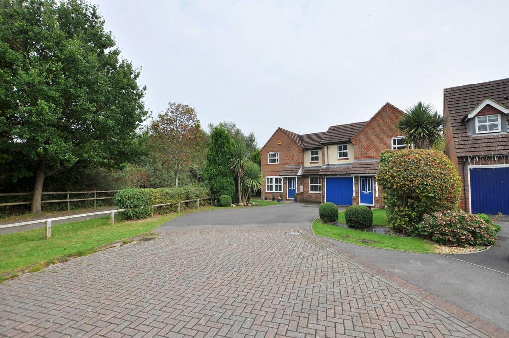 Additional property image - Everdene Close, Ferndown, BH22