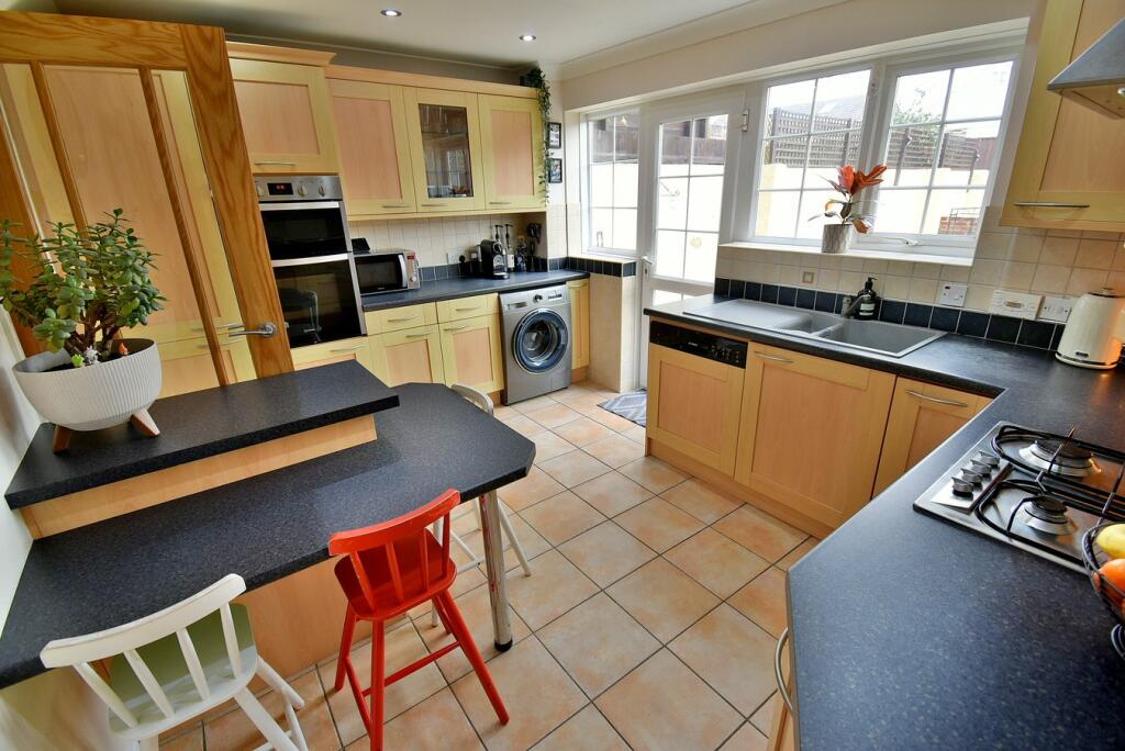 Additional property image - Warren Walk, Ferndown, BH22
