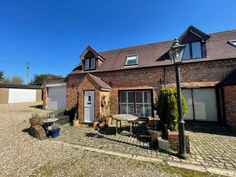 1 bedroom semidetached house for sale in High Street, Great Missenden HP16