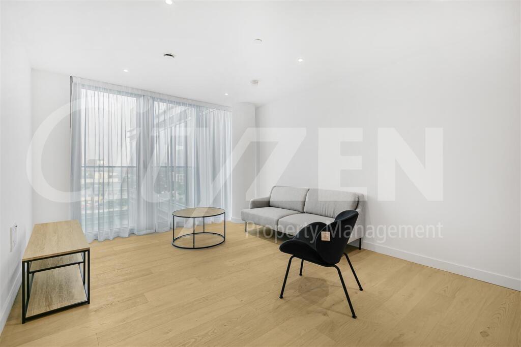 Main image of property: 37 Clarendon Road, Watford