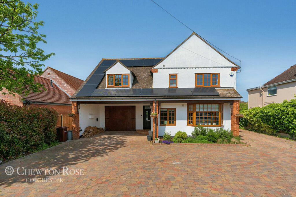 5 bedroom detached house for sale in Halstead Road, Eight Ash Green
