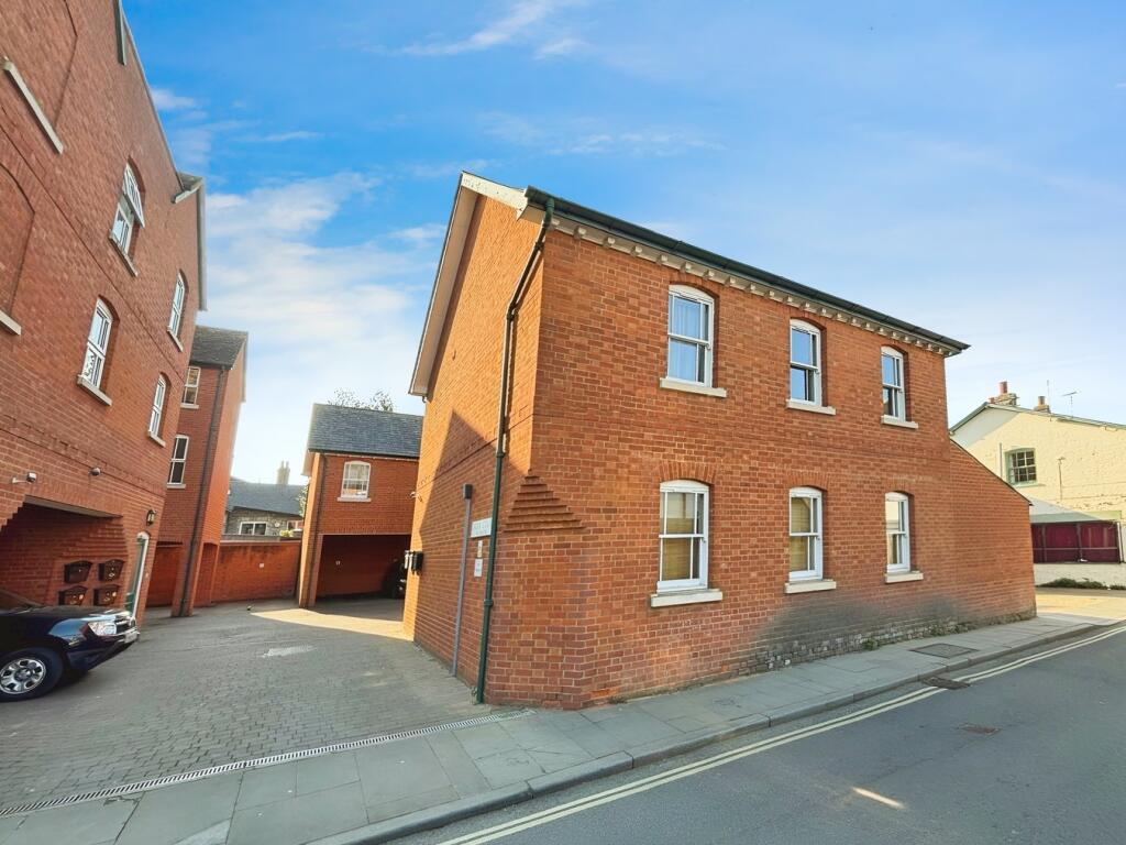Main image of property: Lower King Street, Royston, SG8