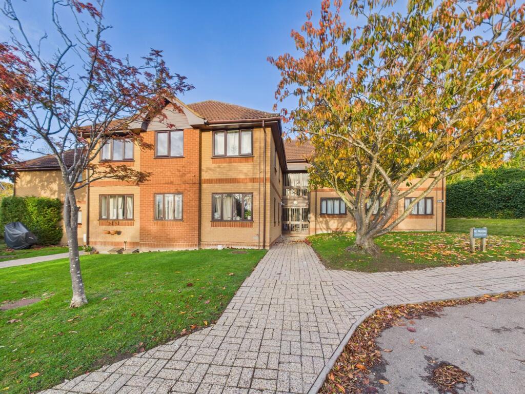 Main image of property: Shaftesbury Way, Royston, SG8