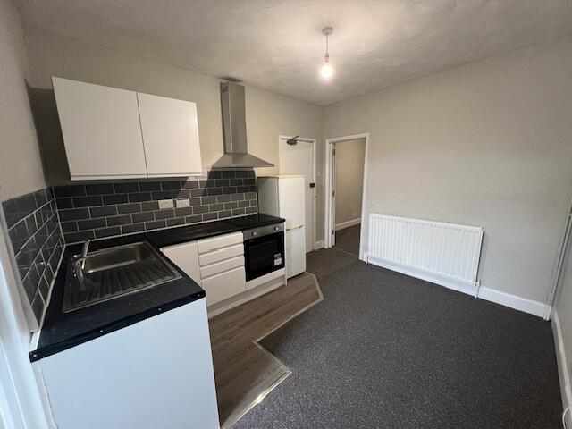 Studio flat for rent in Derby Road, SO14