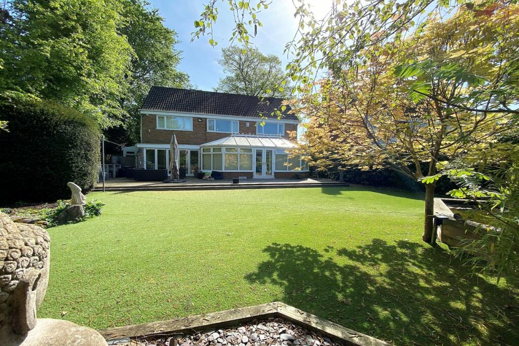 4 bedroom detached house for sale in Redlake Drive, Pedmore