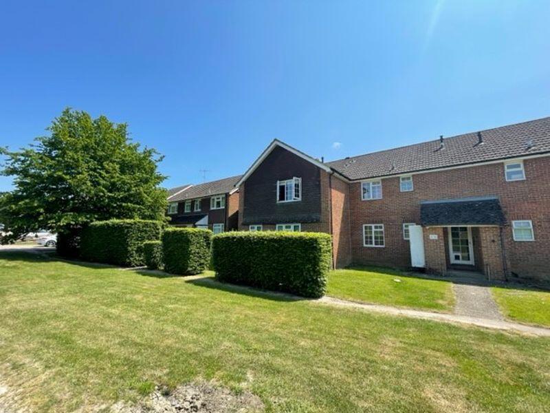 1 bedroom apartment for sale in Elmbridge Road, Cranleigh, GU6