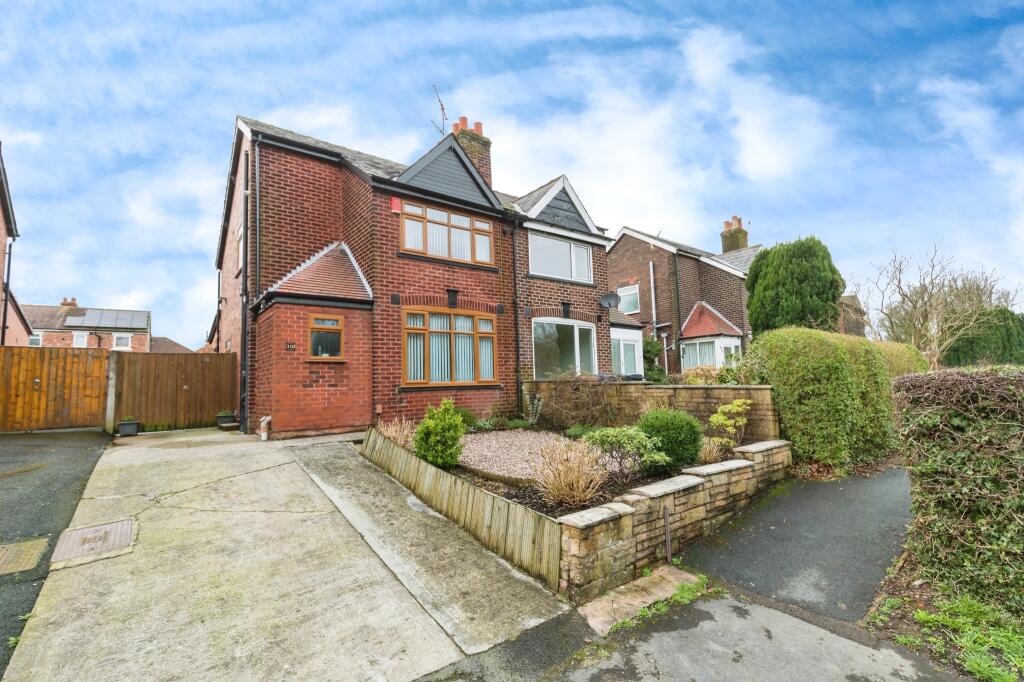 3 bedroom semidetached house for sale in Chorley Road, WaltonleDale