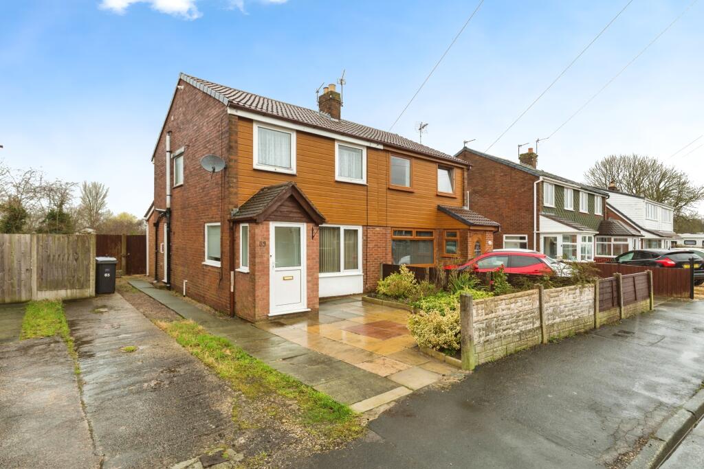 3 bedroom semidetached house for sale in Arrowsmith Drive, Hoghton