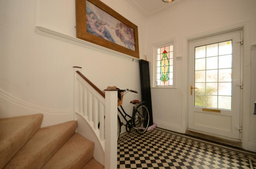 5 bedroom end of terrace house for sale in Belgrave Road, Bridlington, YO15