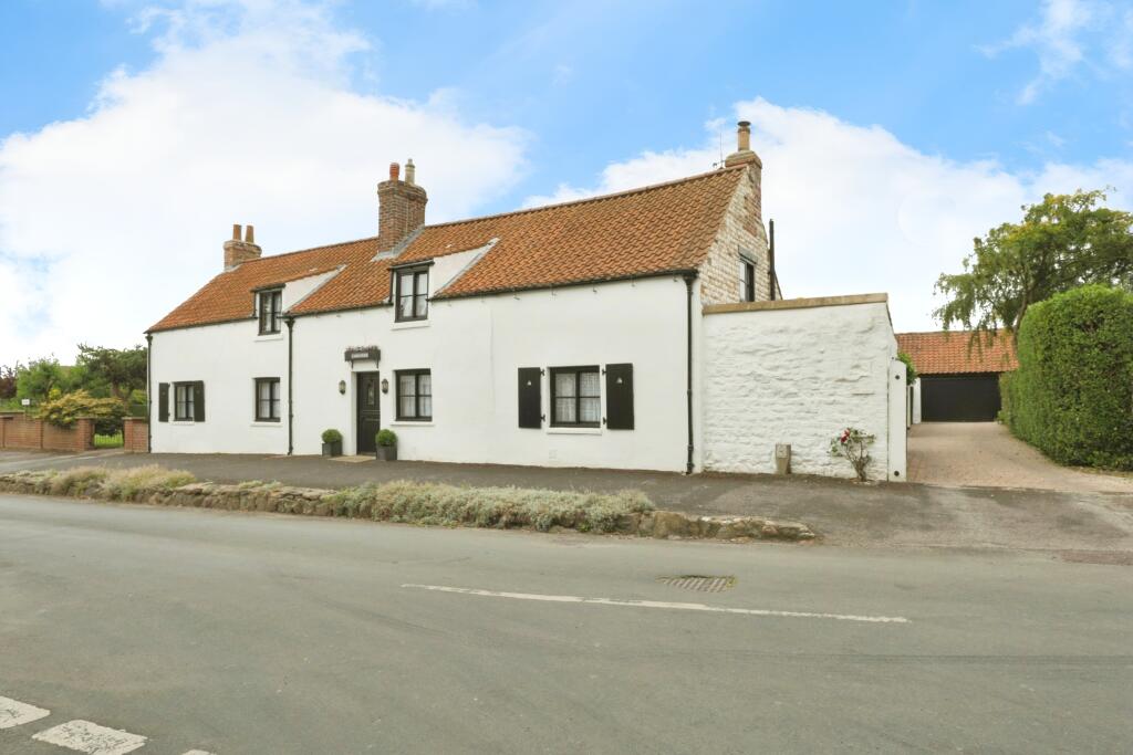 Main image of property: West Street, Flamborough, Bridlington, East Yorkshire, YO15