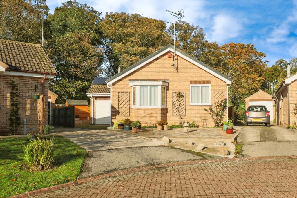 Main image of property: Glaisdale Close, Bridlington, East Yorkshire, YO16