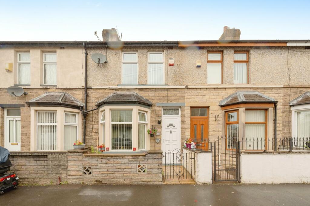 3 bedroom terraced house for sale in Lyndhurst Road, Burnley